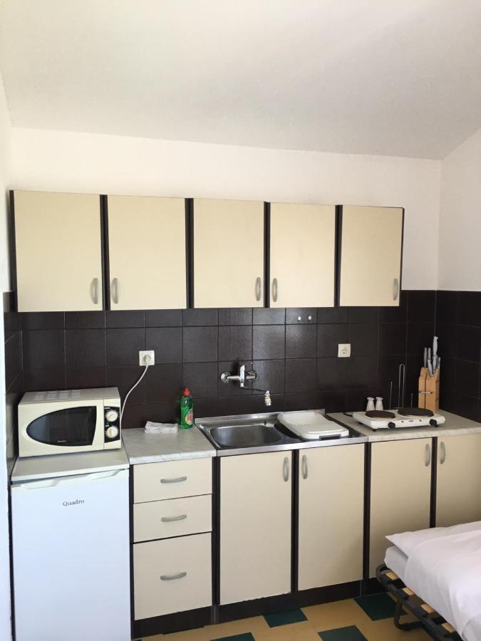 Sea View Apartments Подстрана Екстериор снимка
